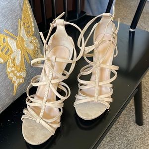 Wild Diva, Beige suede, size 8